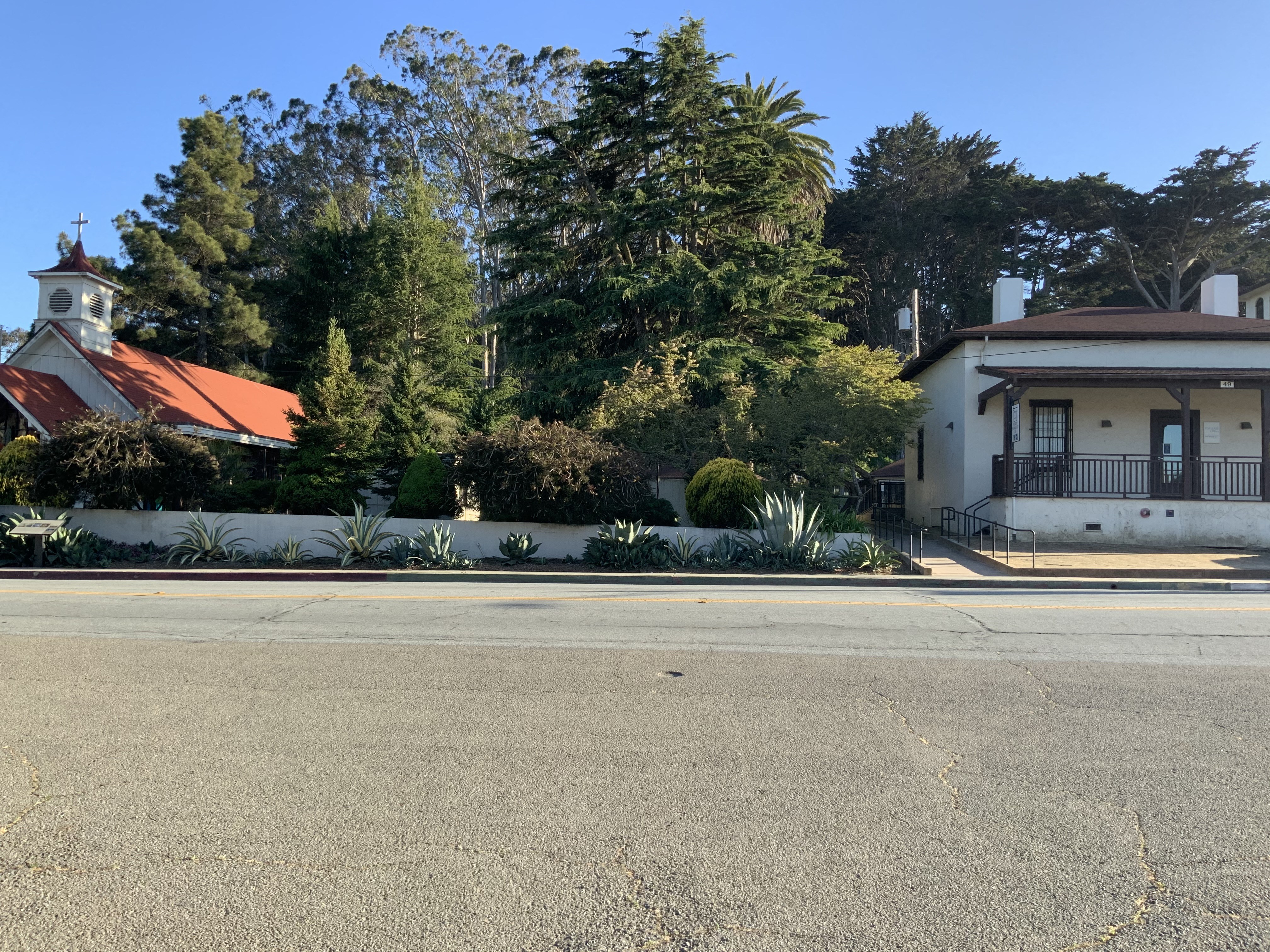 Moraga Avenue photo 3